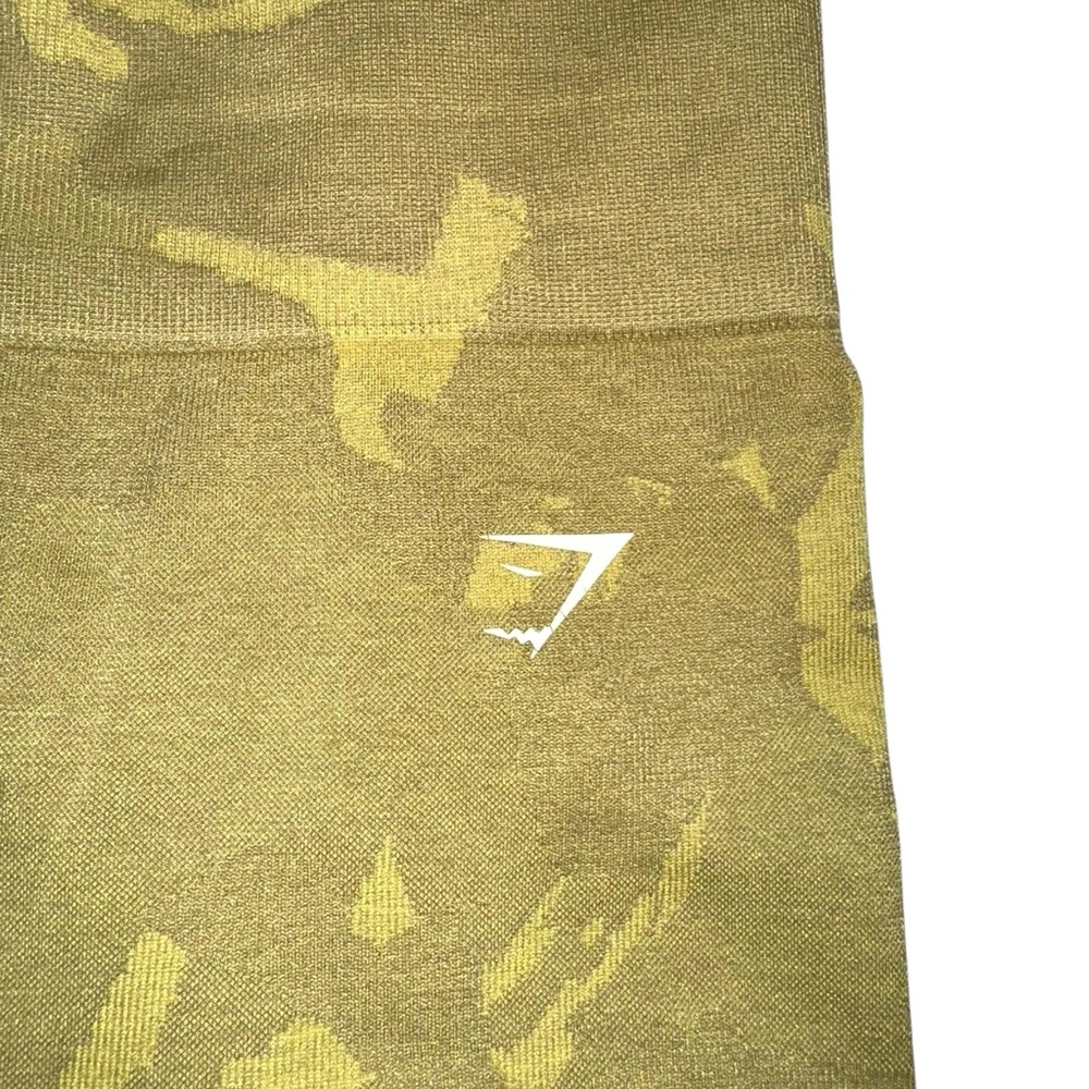 Gymshark Adapt Camo Yellow Green Seamless Shorts MEDIUM - Picture 4 of 4